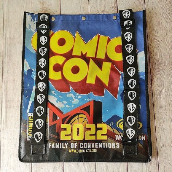 2022 Comic Con DC superhero swag bag with adjustable strap - Picture 2 of 9